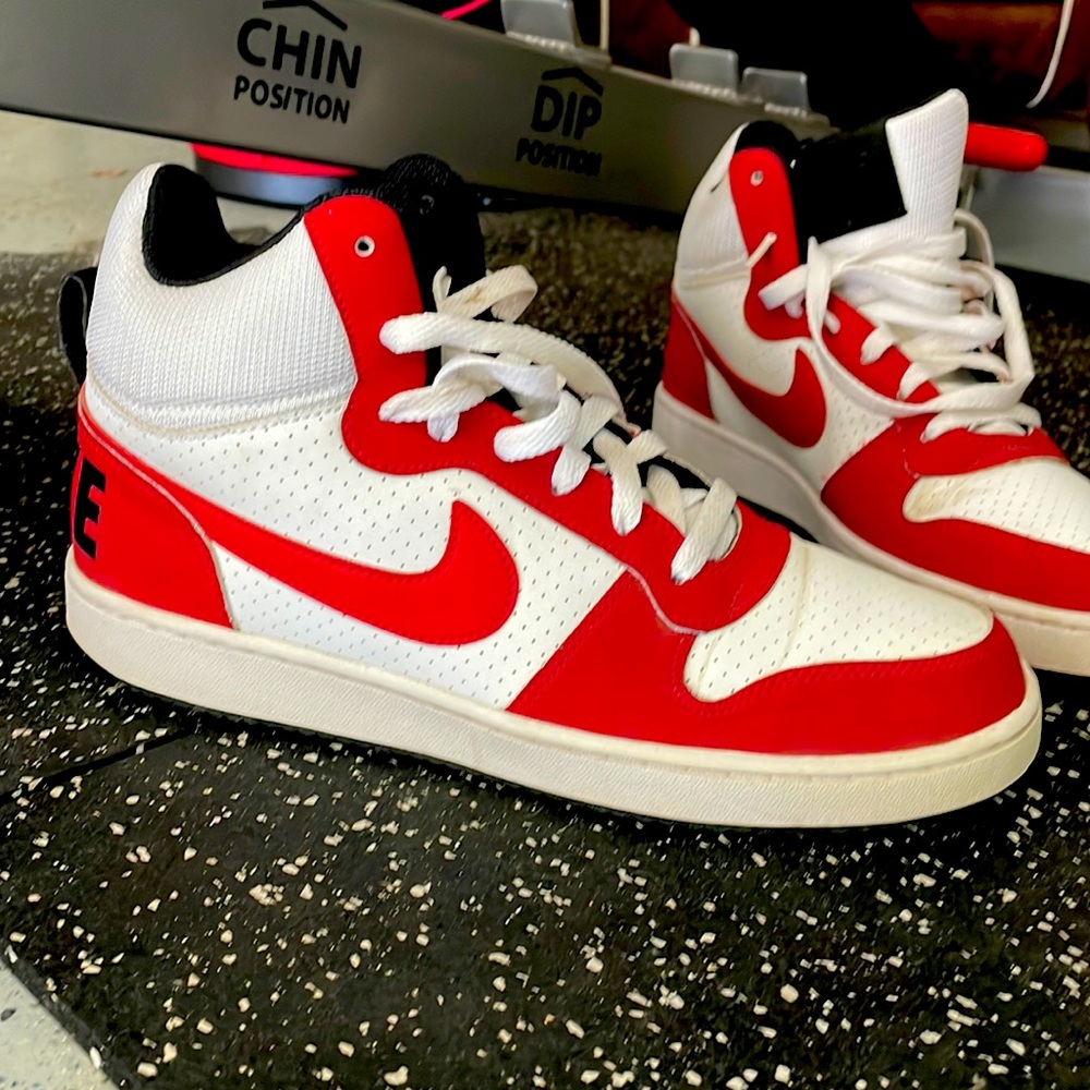 Mens Court Borough mid Basketball shoes